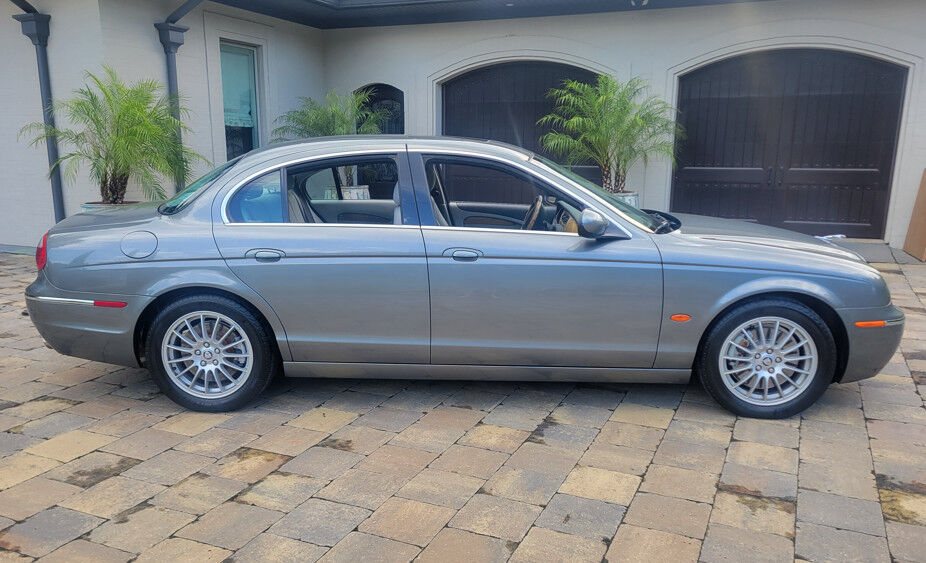 Jaguar S-Type