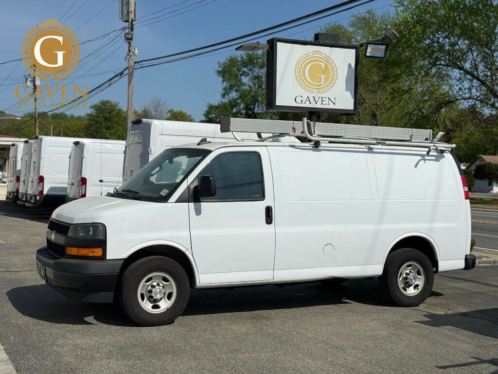 2020 CHEVROLET Express