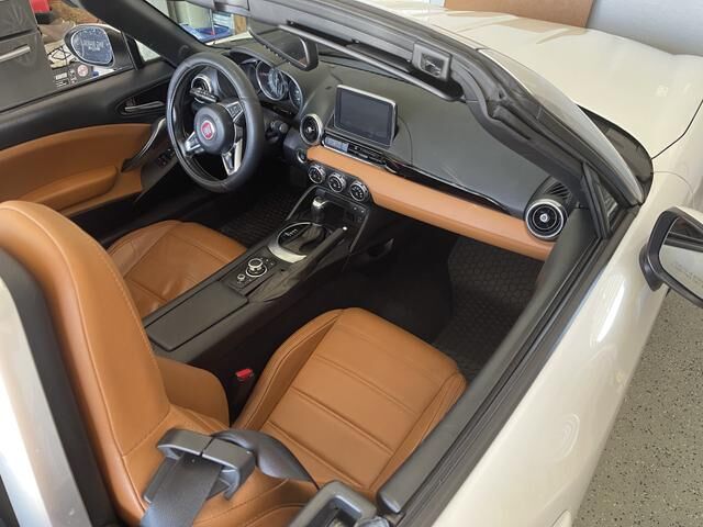 FIAT 124 Spider