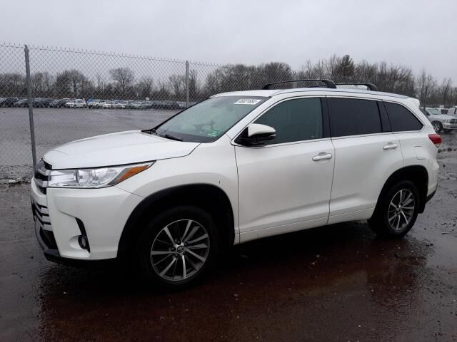 2018 TOYOTA Highlander