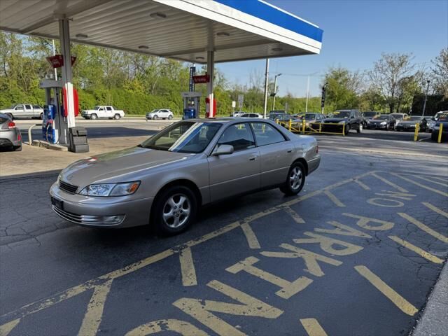 Lexus ES