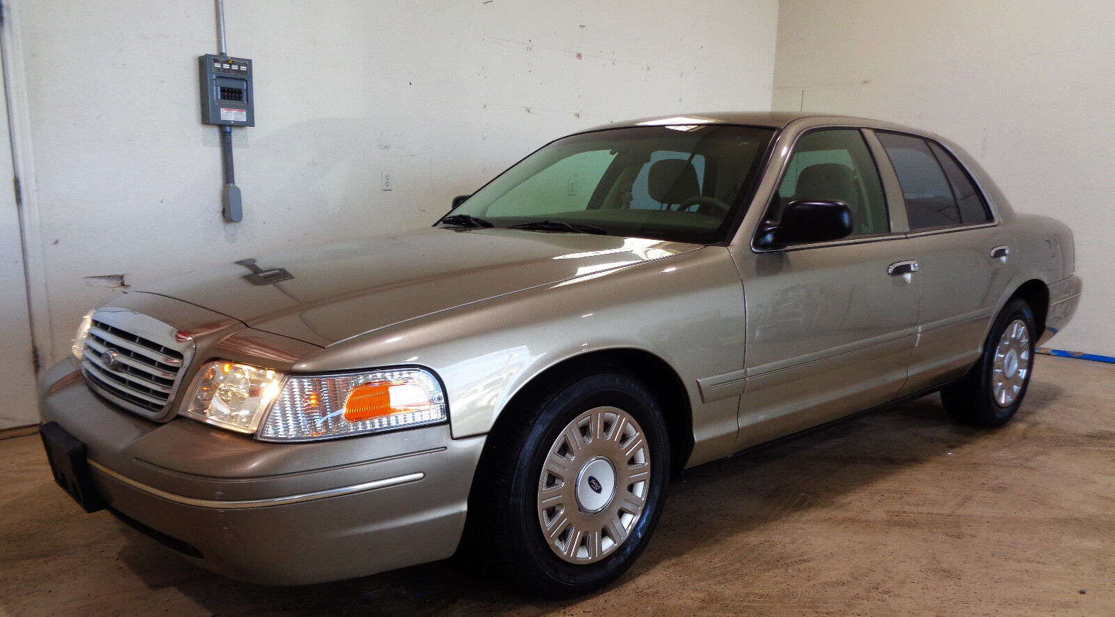 Ford Crown Victoria