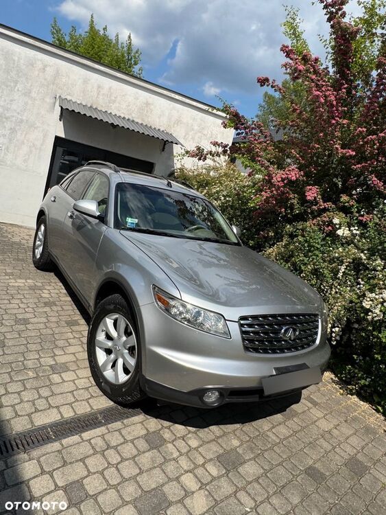 Infiniti FX35