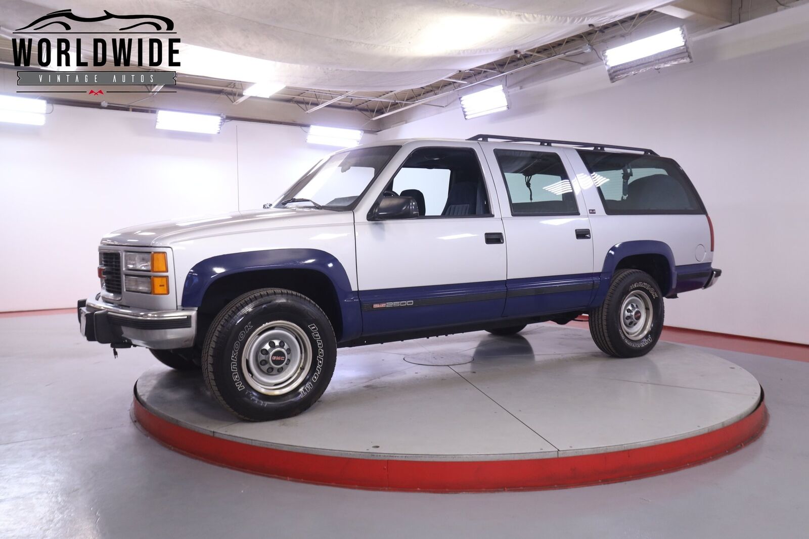 GMC Suburban