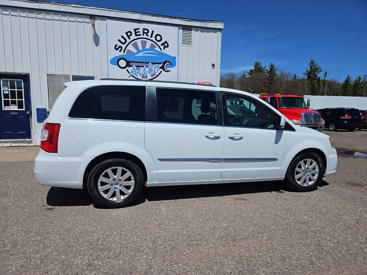 2016 CHRYSLER Town and Country