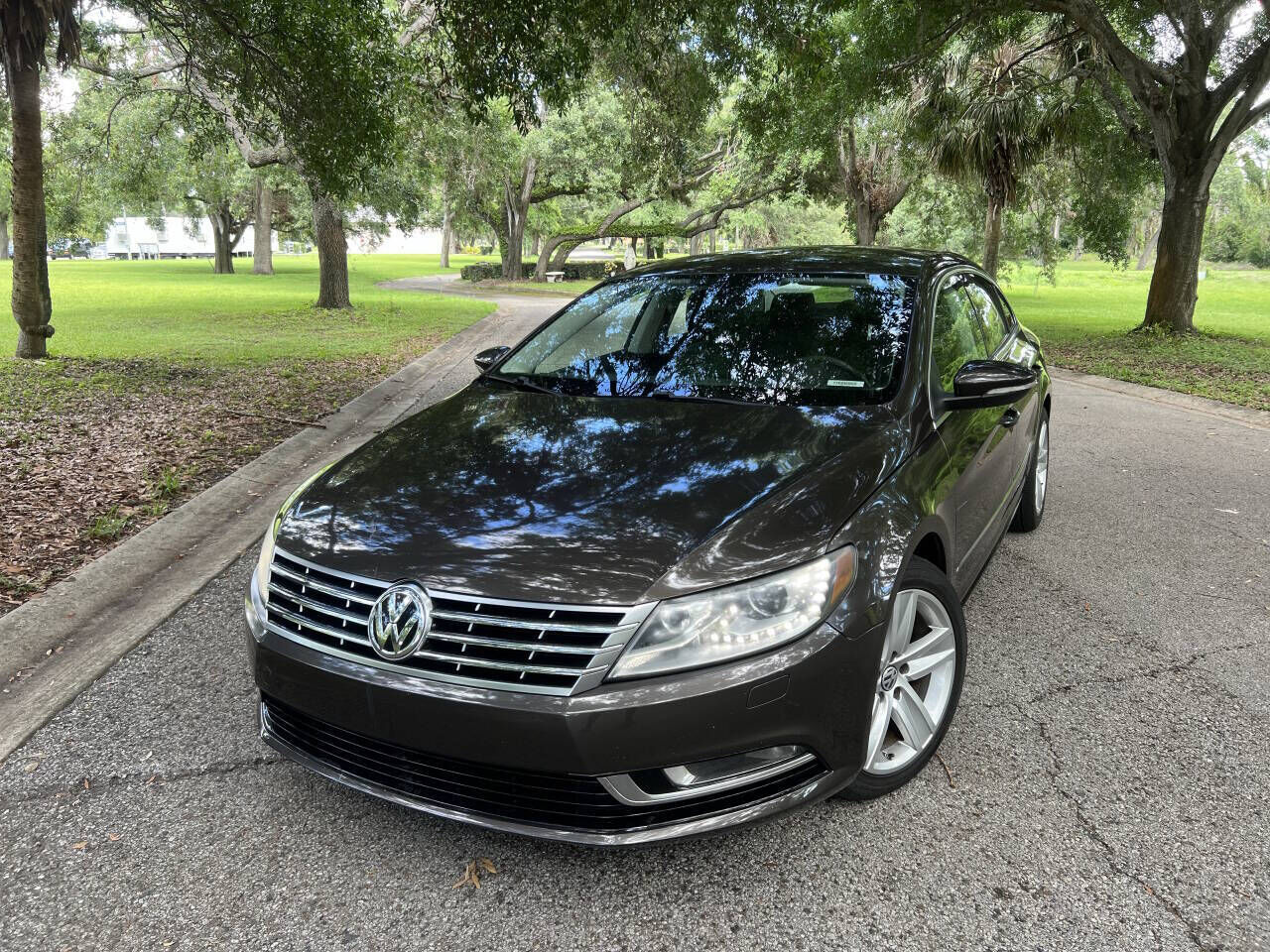 2013 VOLKSWAGEN Passat