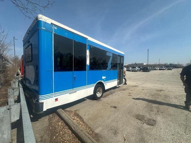 Ford E-450