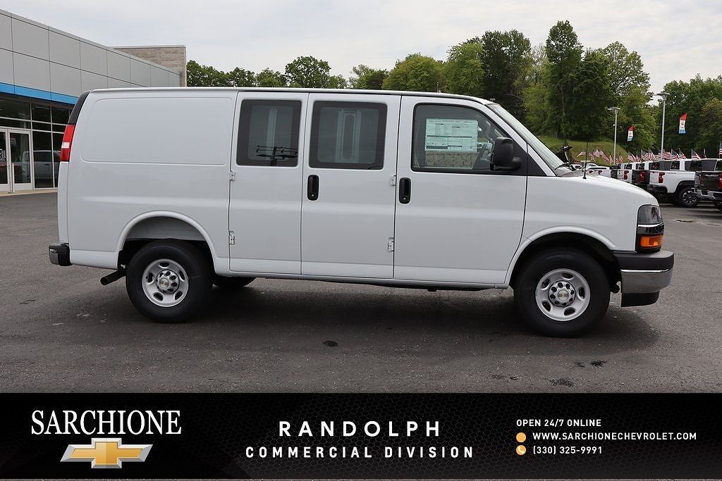 2025 CHEVROLET Express