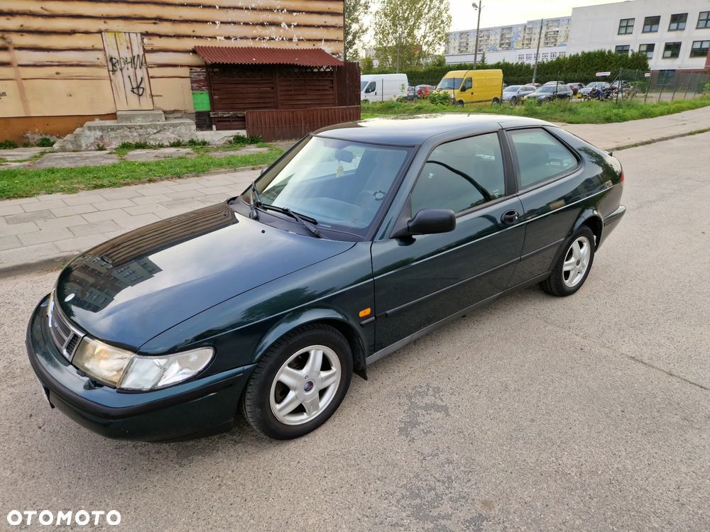 Saab 900