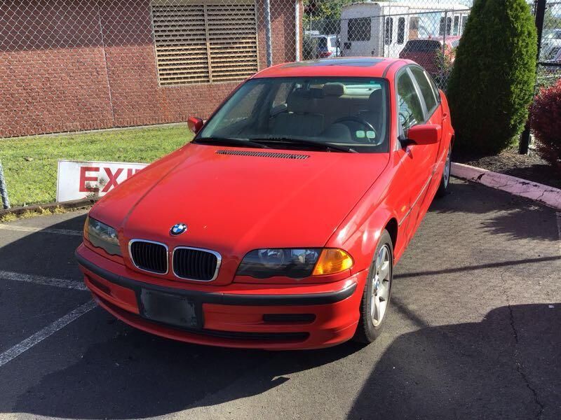BMW 323i
