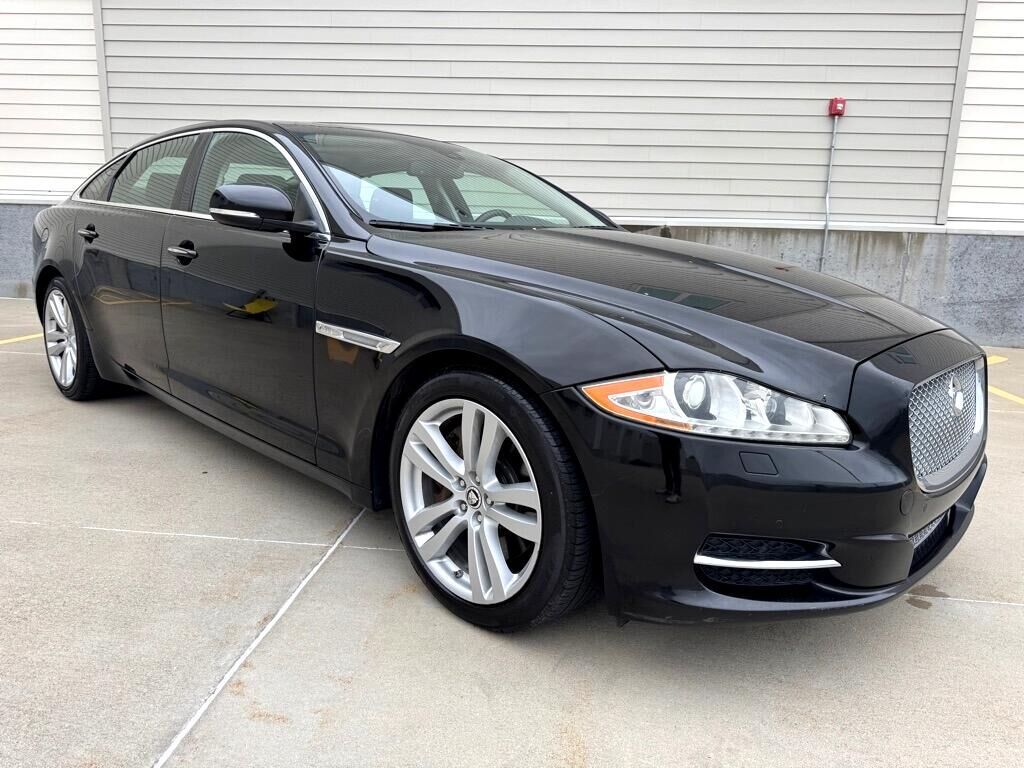 Jaguar XJ