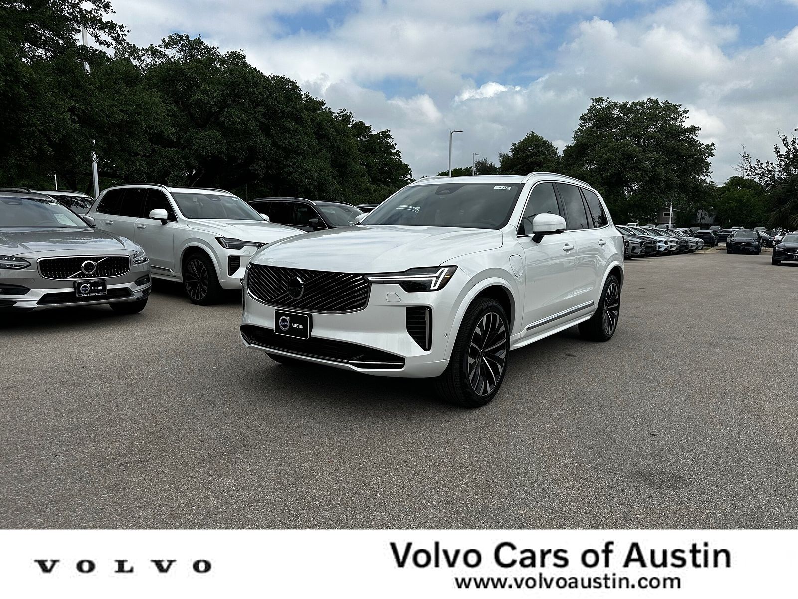 2025 VOLVO XC90