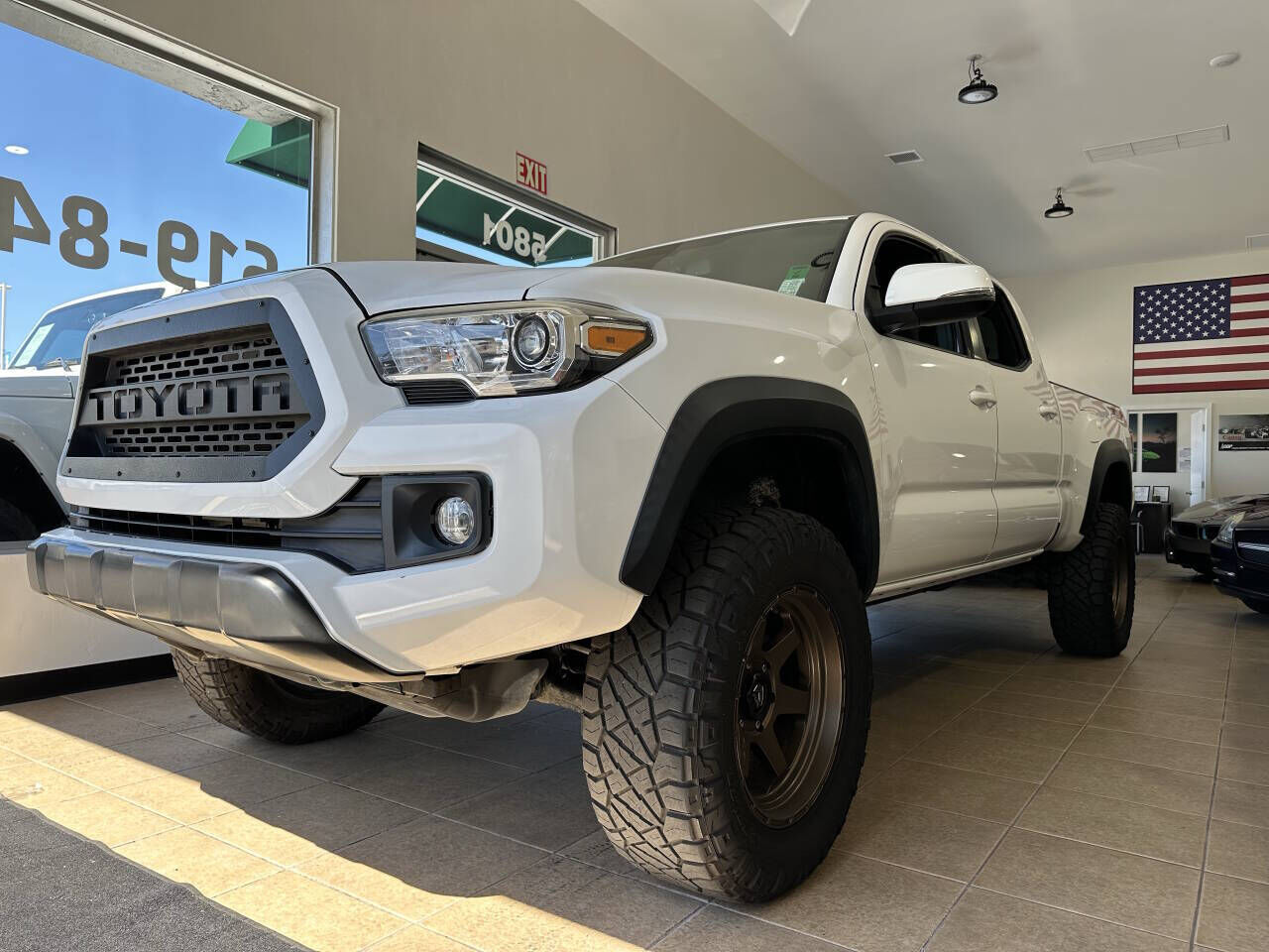 2017 TOYOTA Tacoma