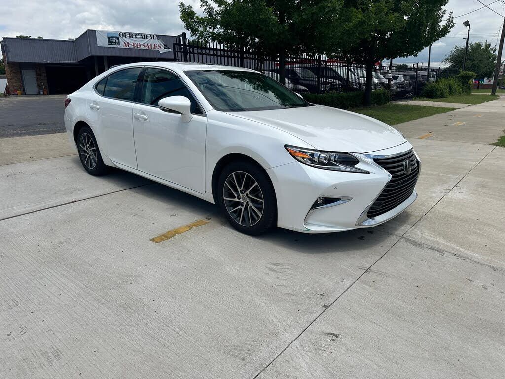 2018 LEXUS ES