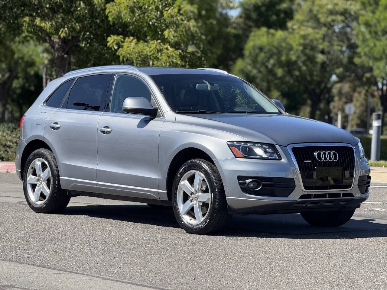 2010 AUDI Q5