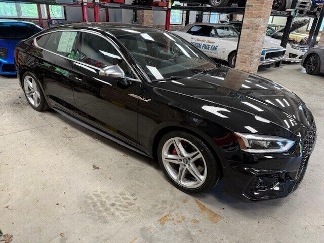 AUDI