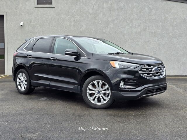 2022 FORD Edge