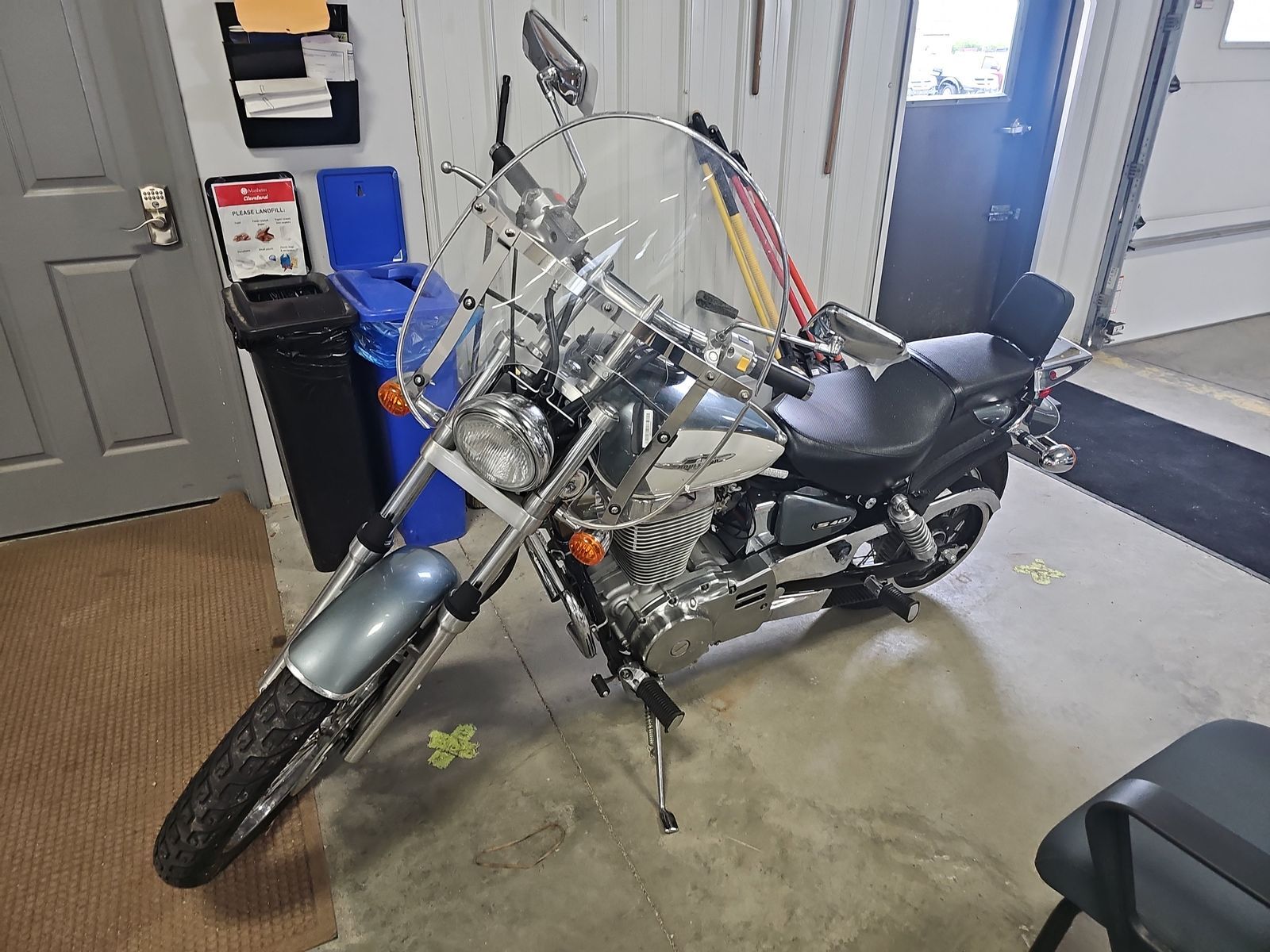 Suzuki LS650L