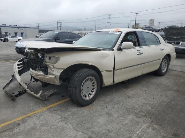 Lincoln Town Car