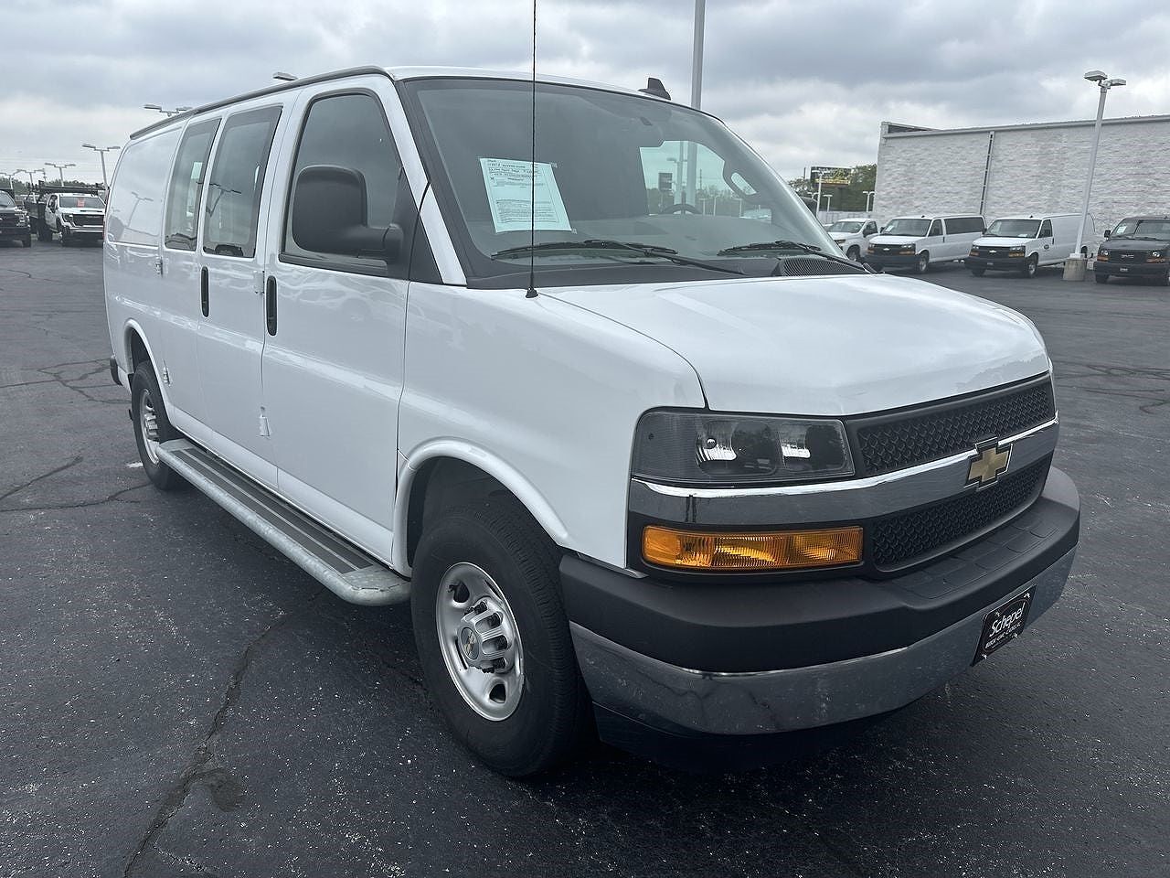 2023 CHEVROLET Express