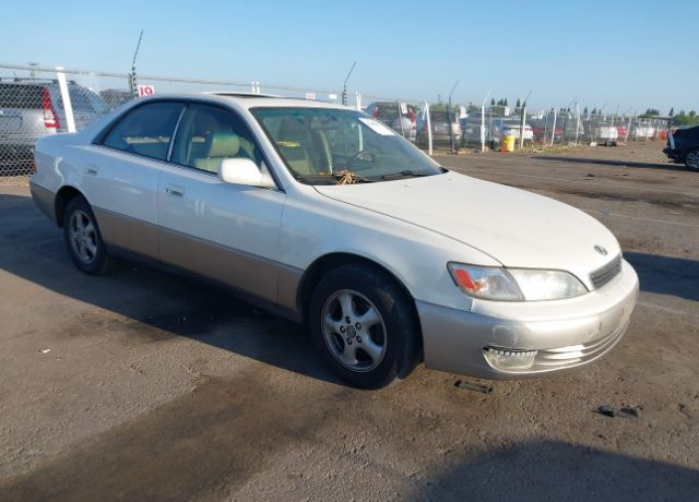 Lexus ES