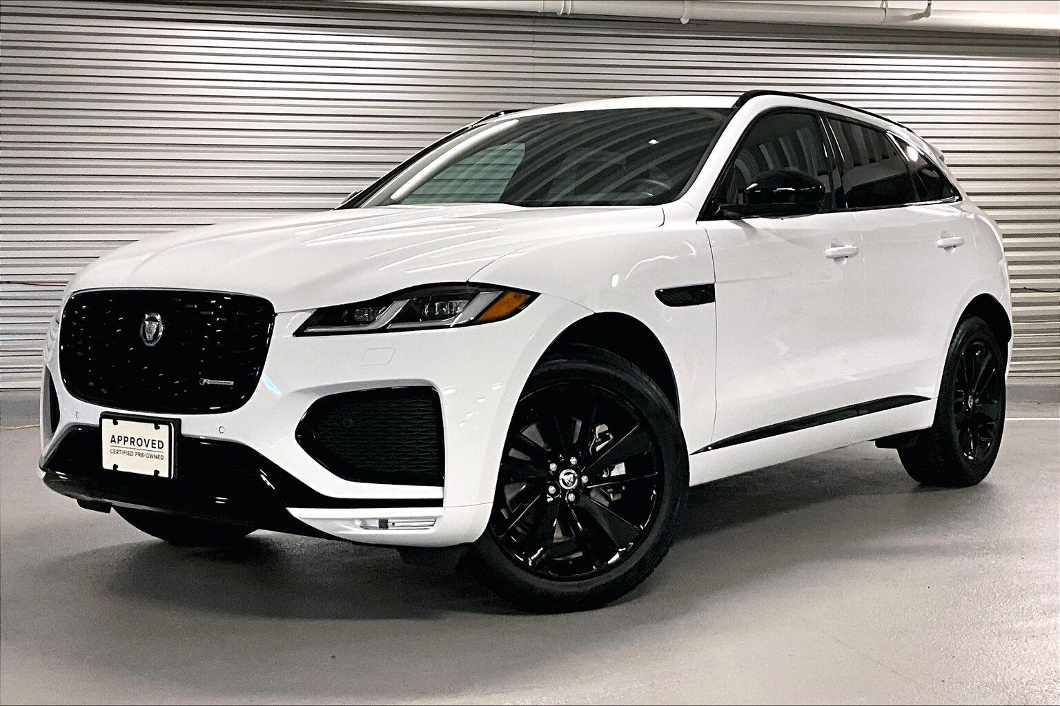 2025 JAGUAR F-Pace