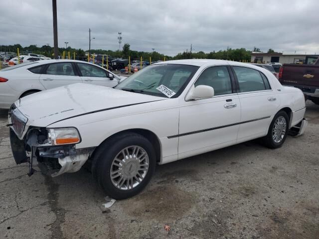 Lincoln Town Car