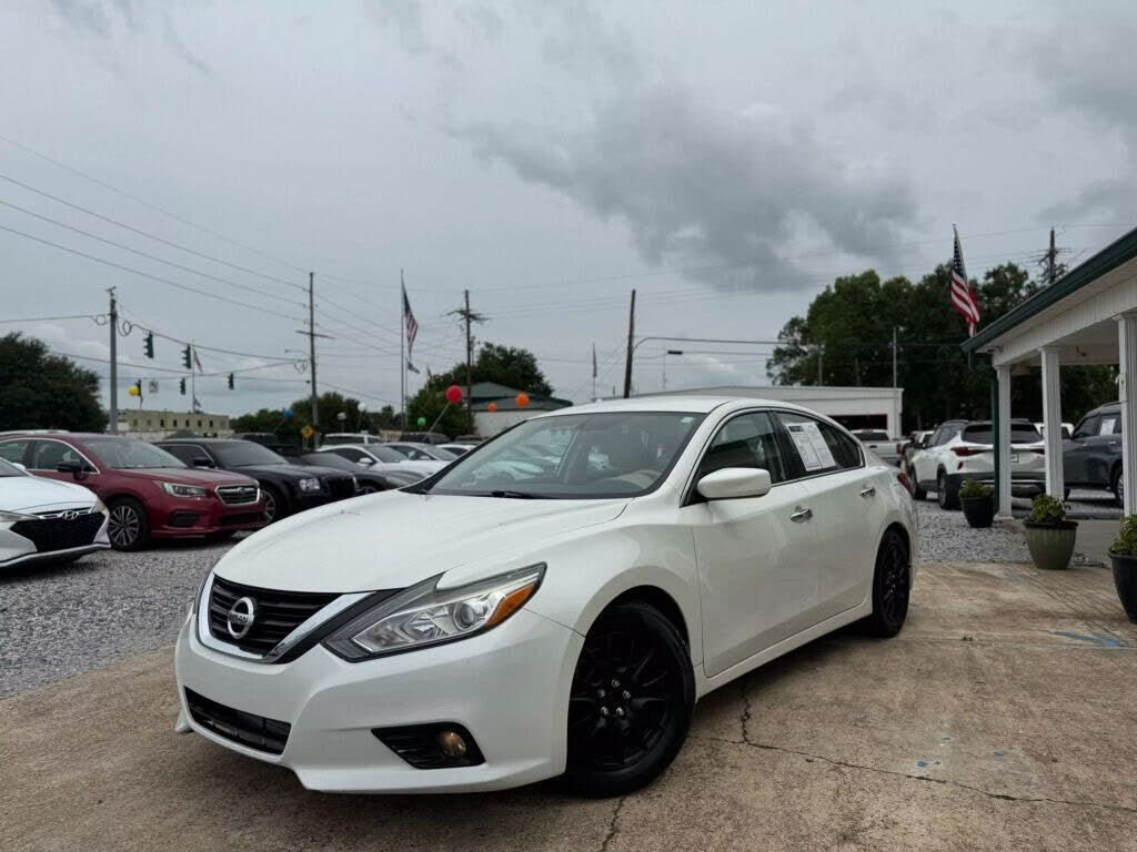 2017 NISSAN Altima
