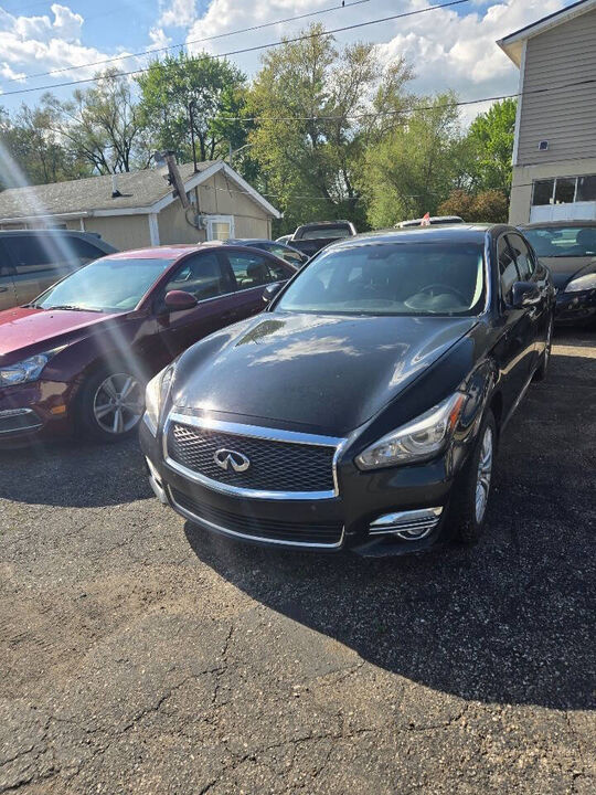 2016 INFINITI Q70L