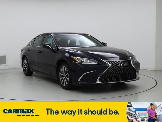LEXUS