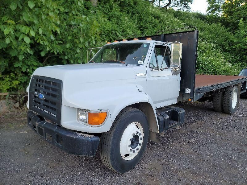 Ford F-800