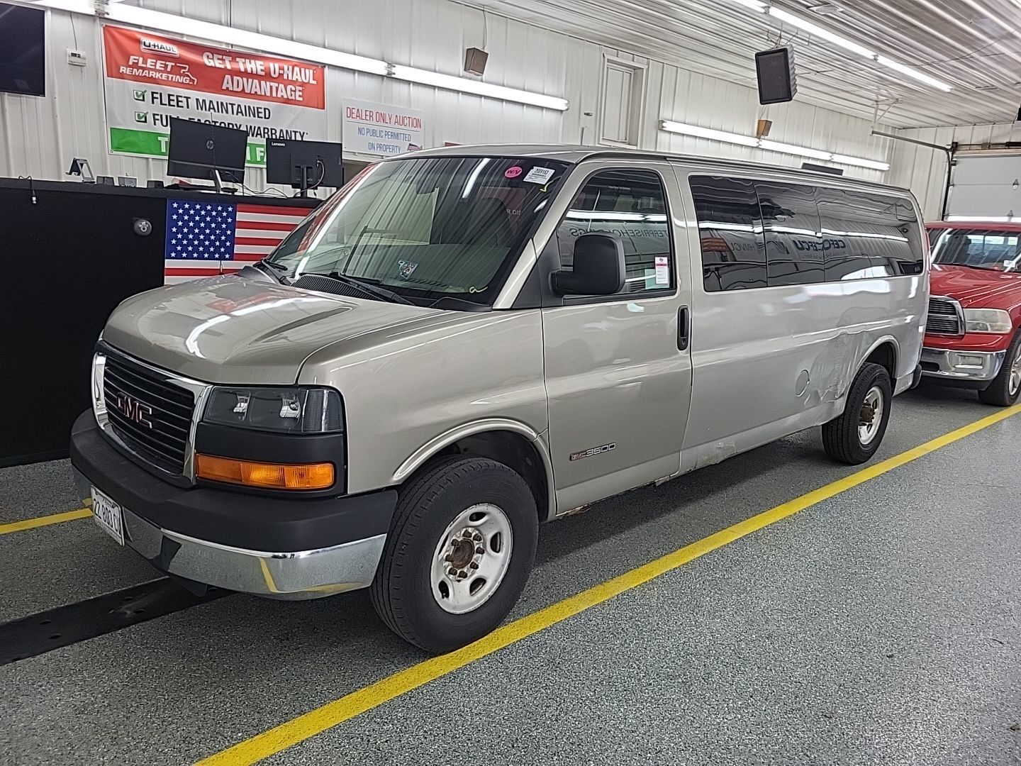 GMC Savana