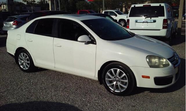 2010 VOLKSWAGEN Jetta