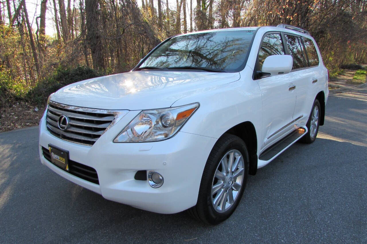 Lexus LX