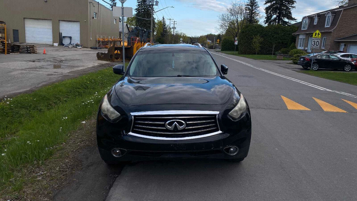 Infiniti FX35