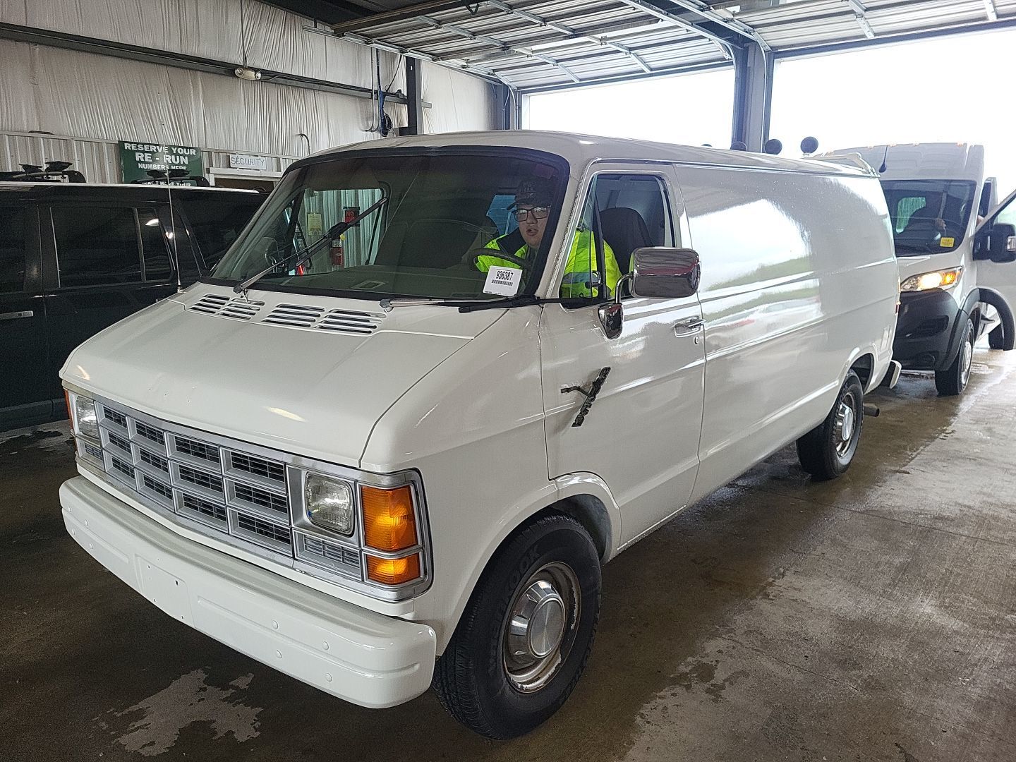 Dodge Ram Van