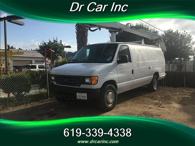 2005 FORD E-350