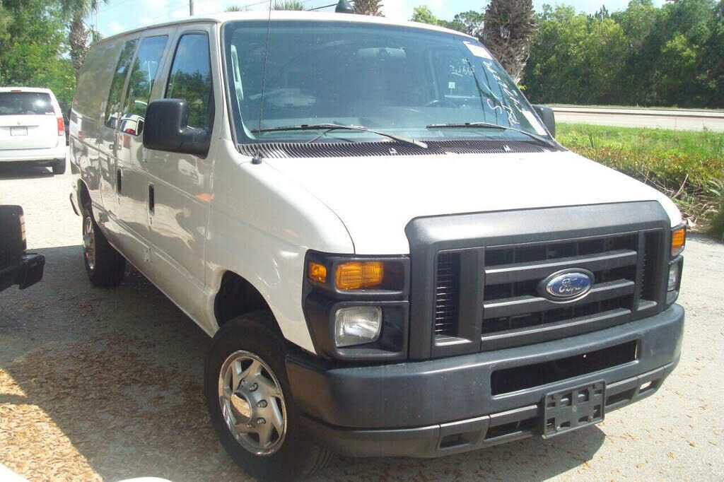 2010 FORD E-250