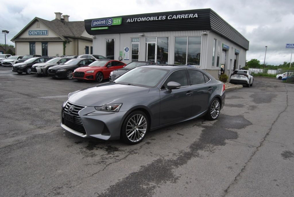 Lexus IS