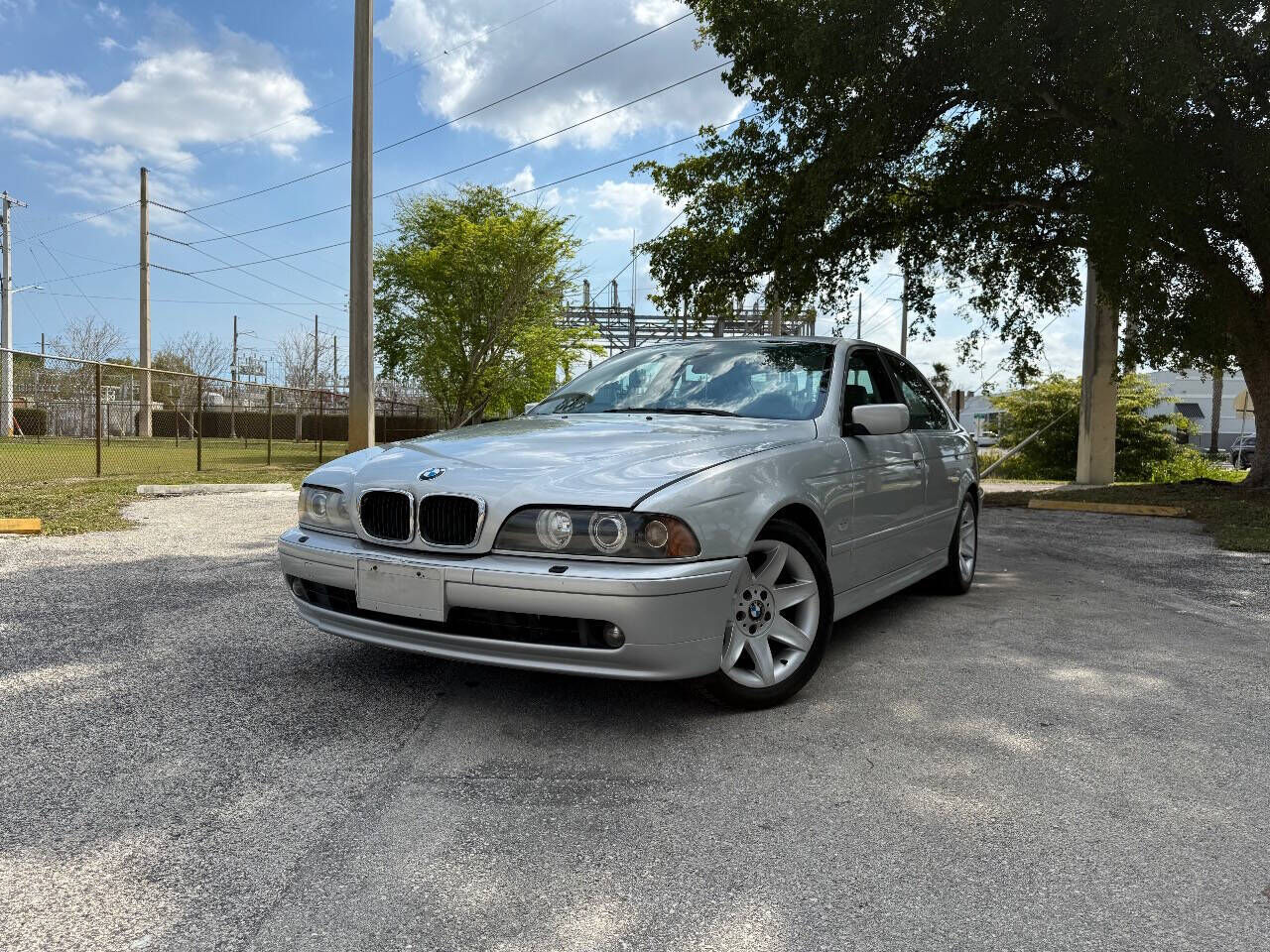 BMW 525iA