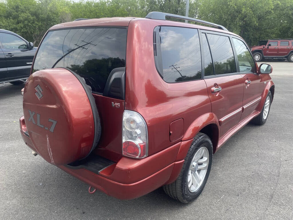 Suzuki XL7