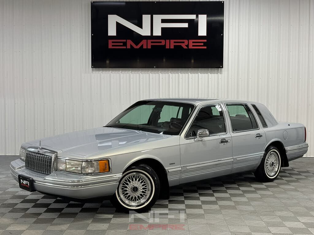 Lincoln Town Car