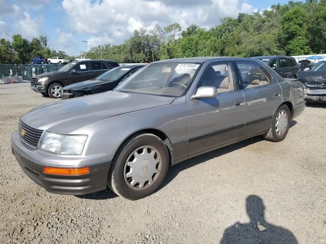 Lexus LS