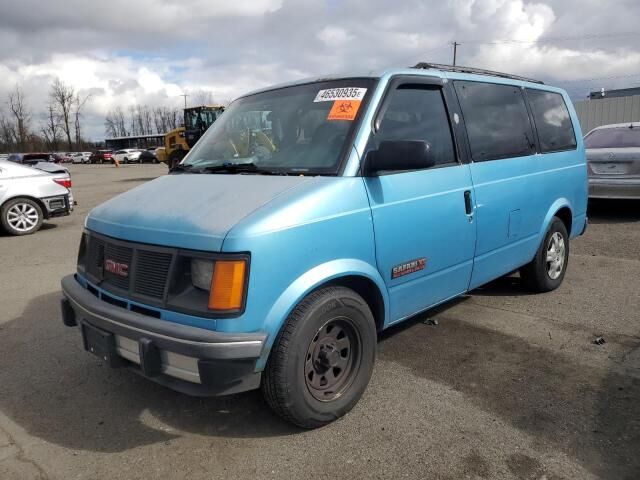 GMC Safari