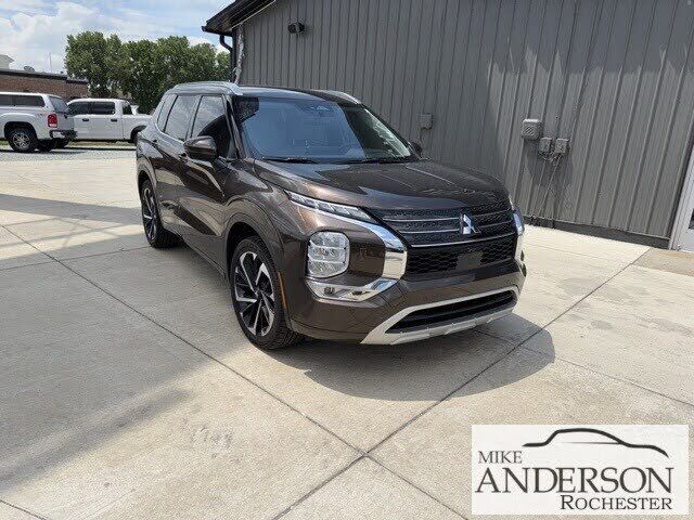 2023 MITSUBISHI Outlander