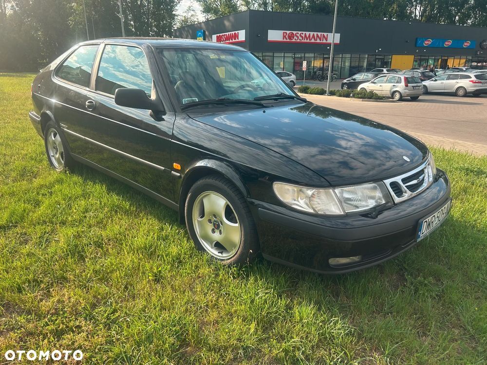 Saab 900