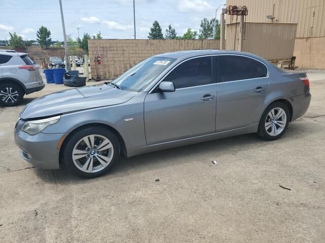 BMW 528i