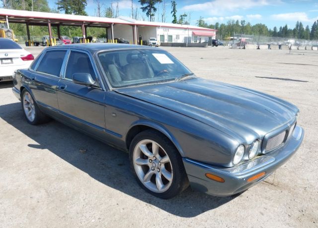 Jaguar XJR
