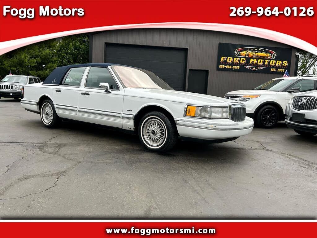 Lincoln Town Car
