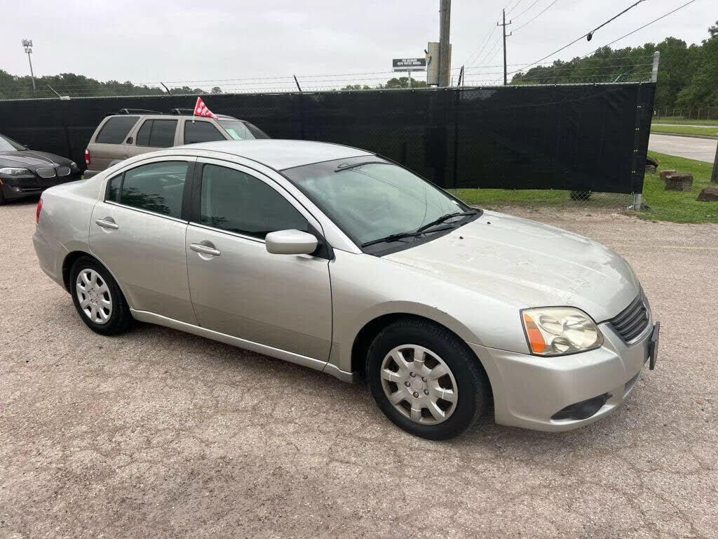 Mitsubishi Galant